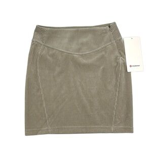 Lululemon Scuba MR Mini Skirt *Velvet Cord Size 2
